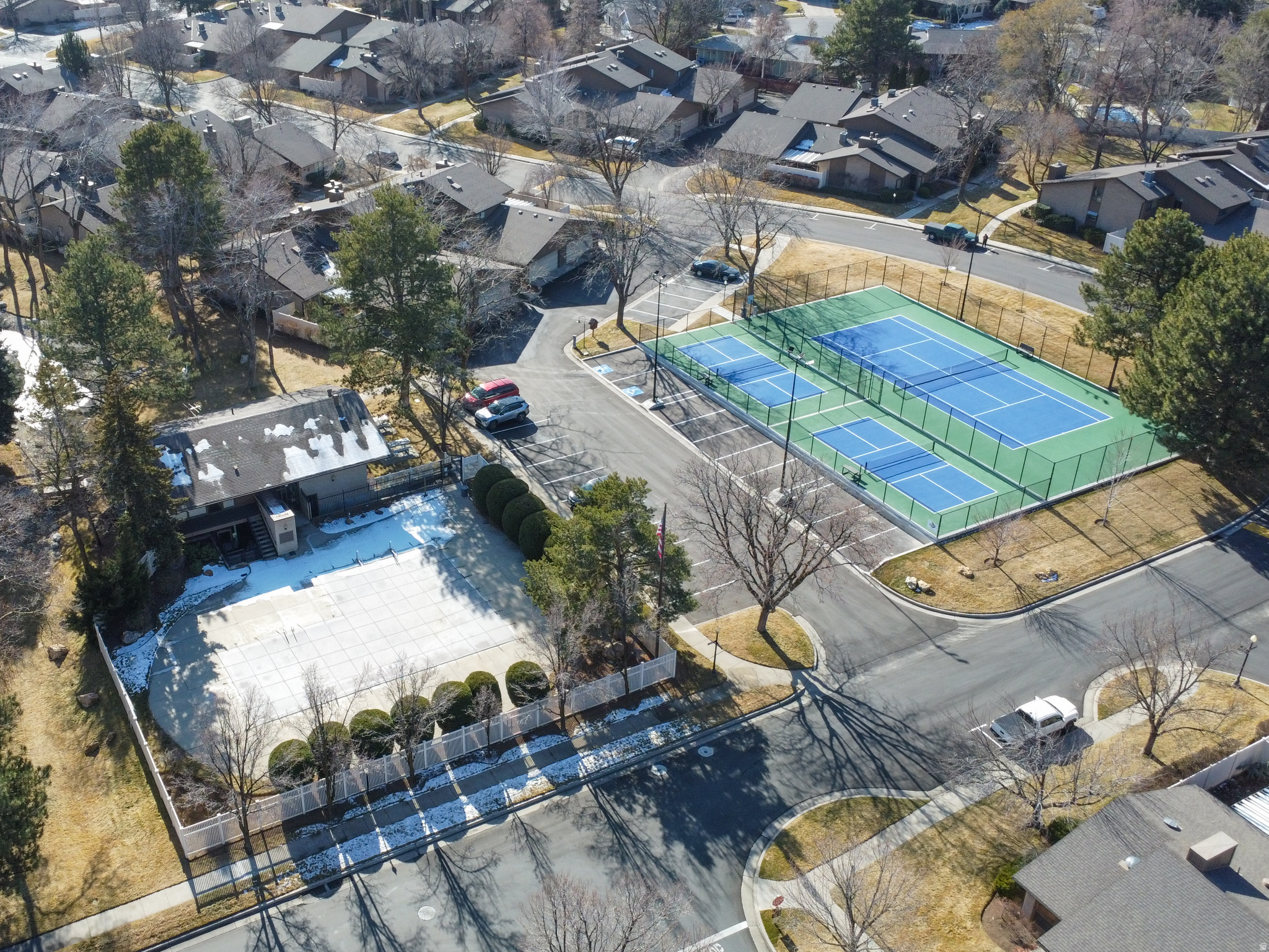 BROOKSTONE - Residential