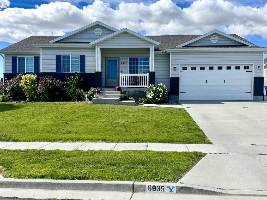 Photo of 6935 W DALMATION ST, West Valley City, UT 84128 (MLS # 2168593)