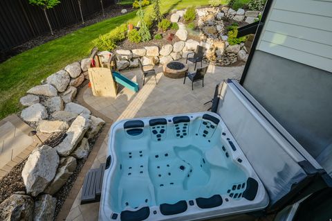 Tiny photo for 8122 S WILLOW CV, Cottonwood Heights, UT 84093 (MLS # 2127035)