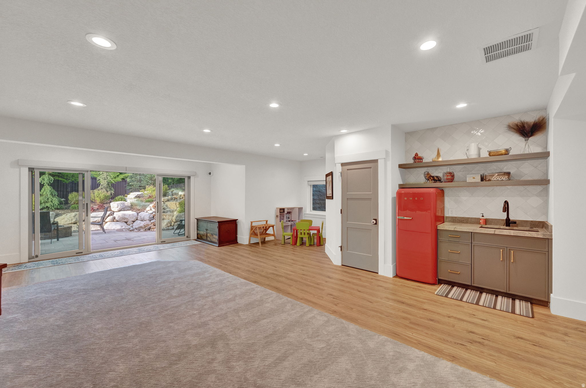 FLINT 2 LOT - Residential