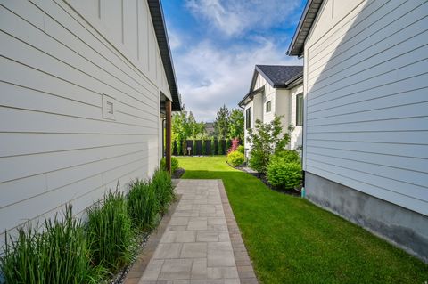 Tiny photo for 8122 S WILLOW CV, Cottonwood Heights, UT 84093 (MLS # 2127035)