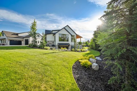 Tiny photo for 8122 S WILLOW CV, Cottonwood Heights, UT 84093 (MLS # 2127035)