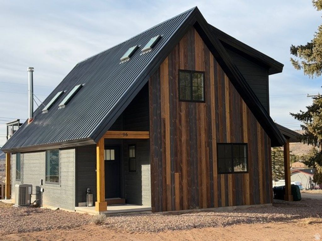 Photo of 96 SOUTH BLVD, Dutch John, UT 84023 (MLS # 2135952)