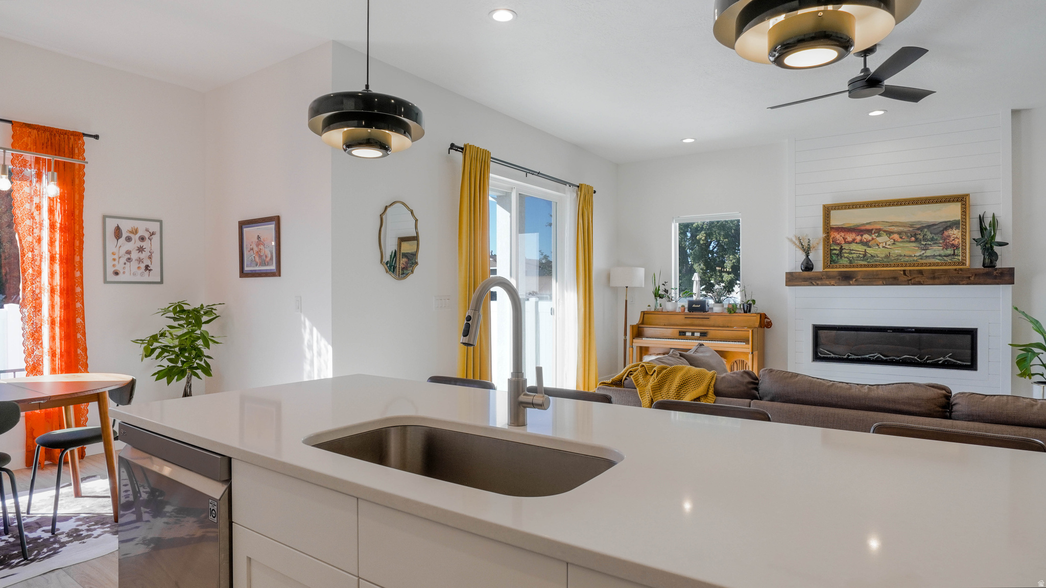 RIVERTON COVE - Residential