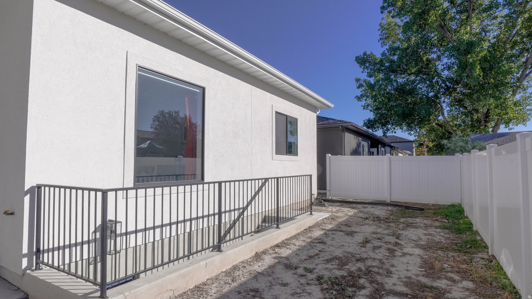 RIVERTON COVE - Residential