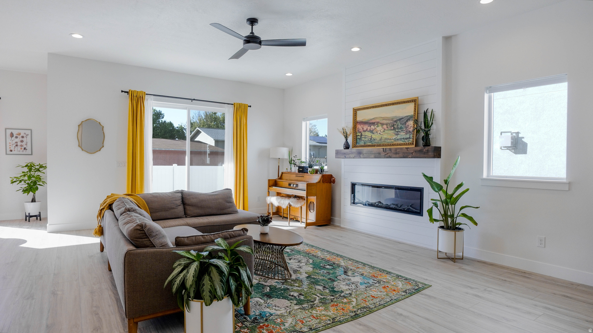 RIVERTON COVE - Residential