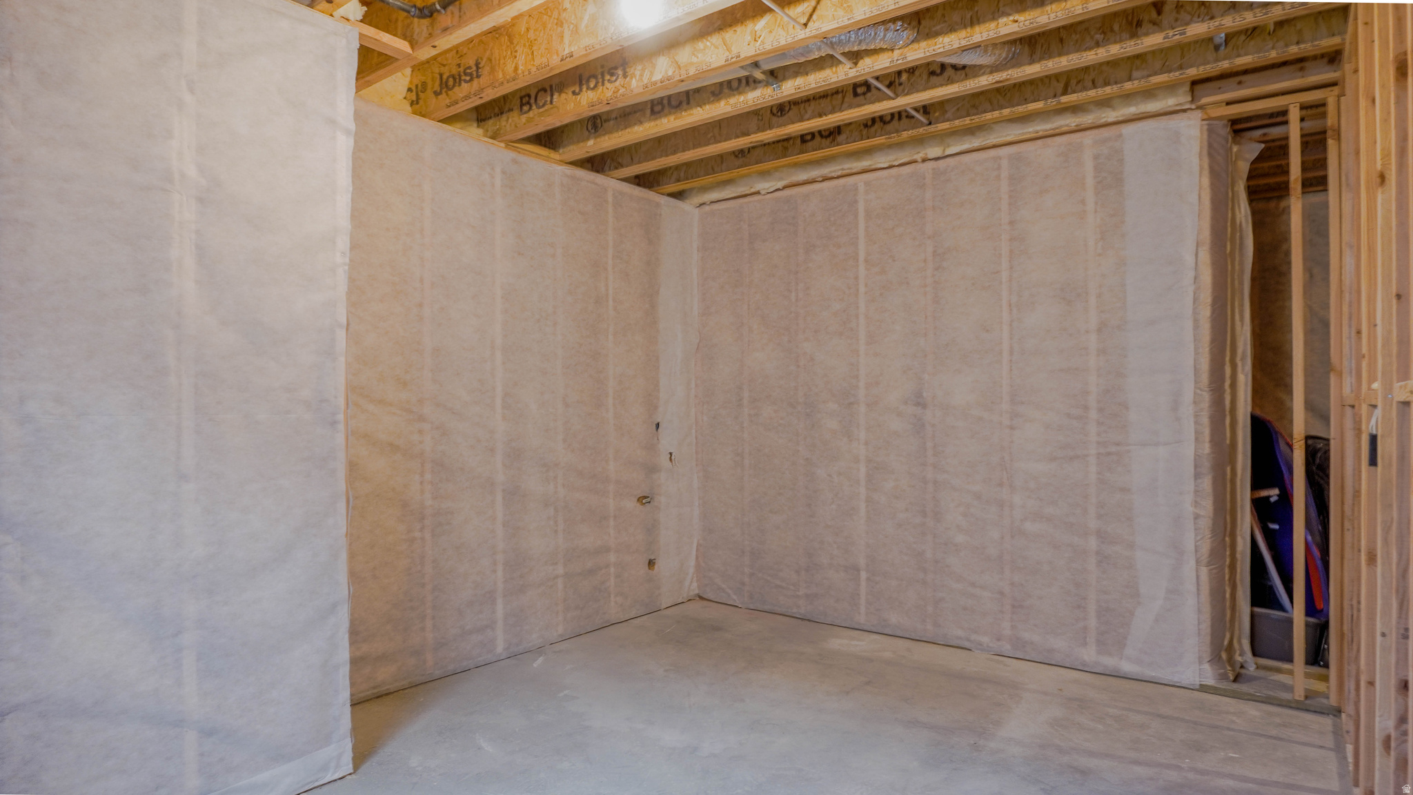 RIVERTON COVE - Residential