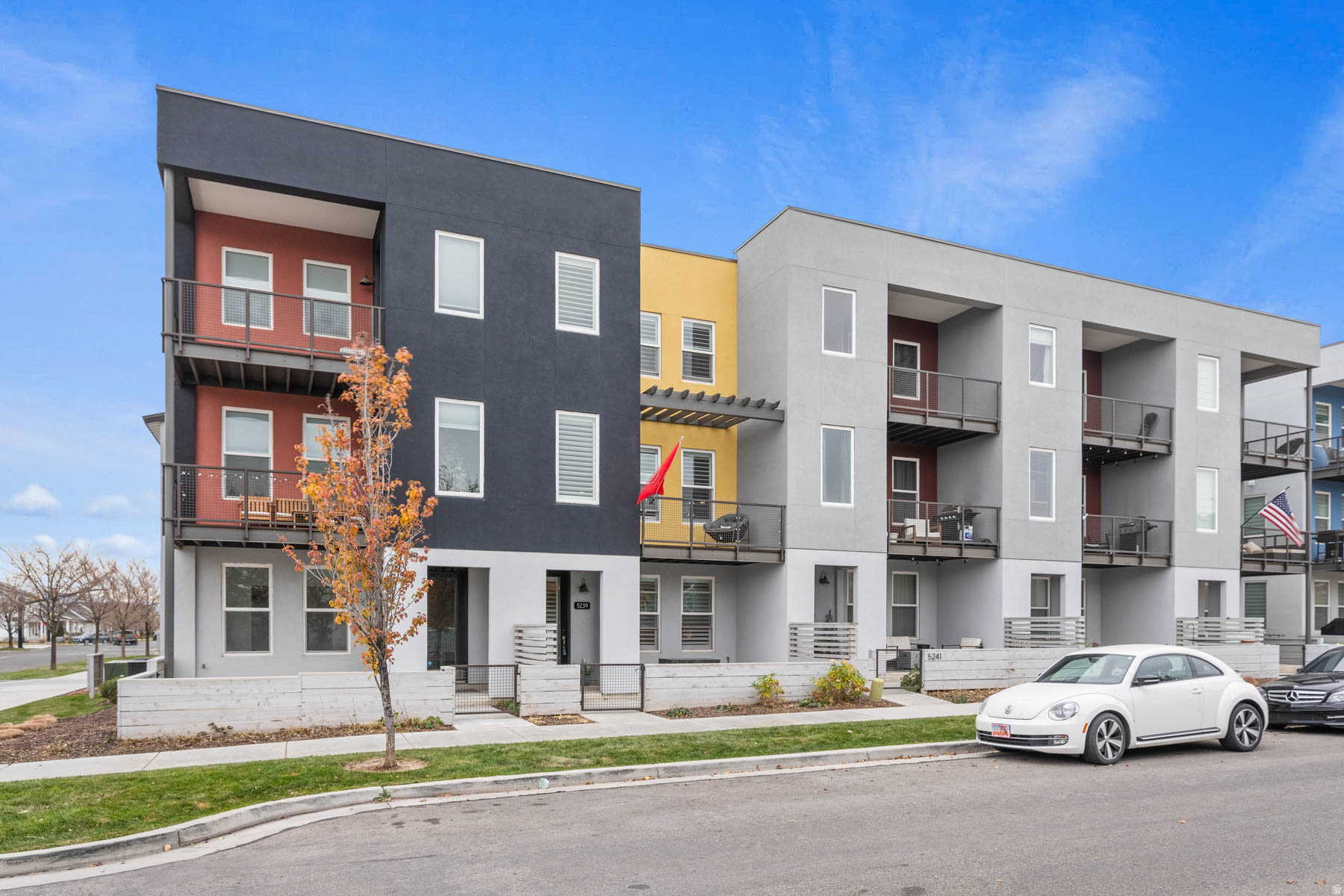 DAYBREAK - Residential