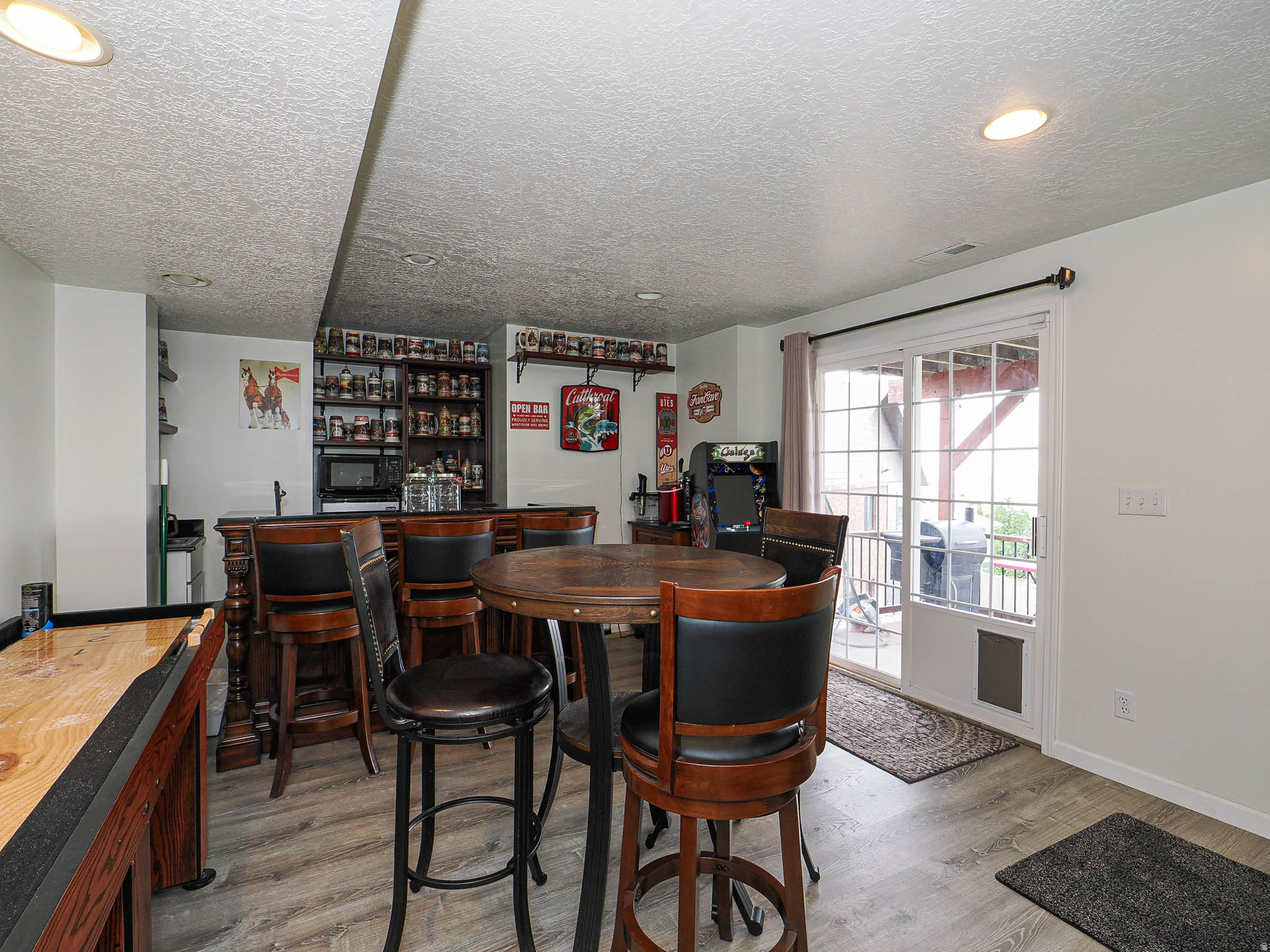 ROLLING HILLS ESTATES SUB - Residential