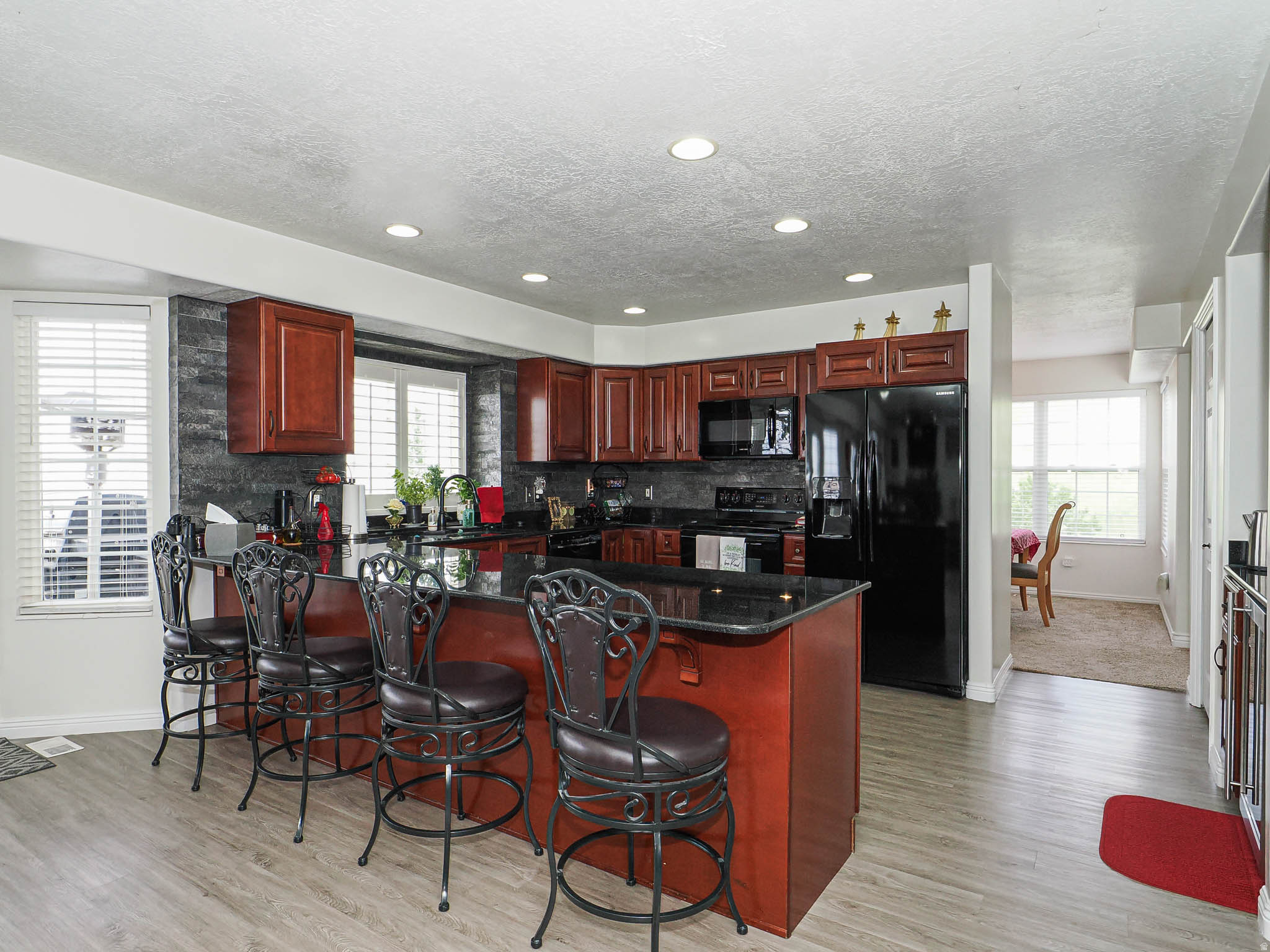 ROLLING HILLS ESTATES SUB - Residential