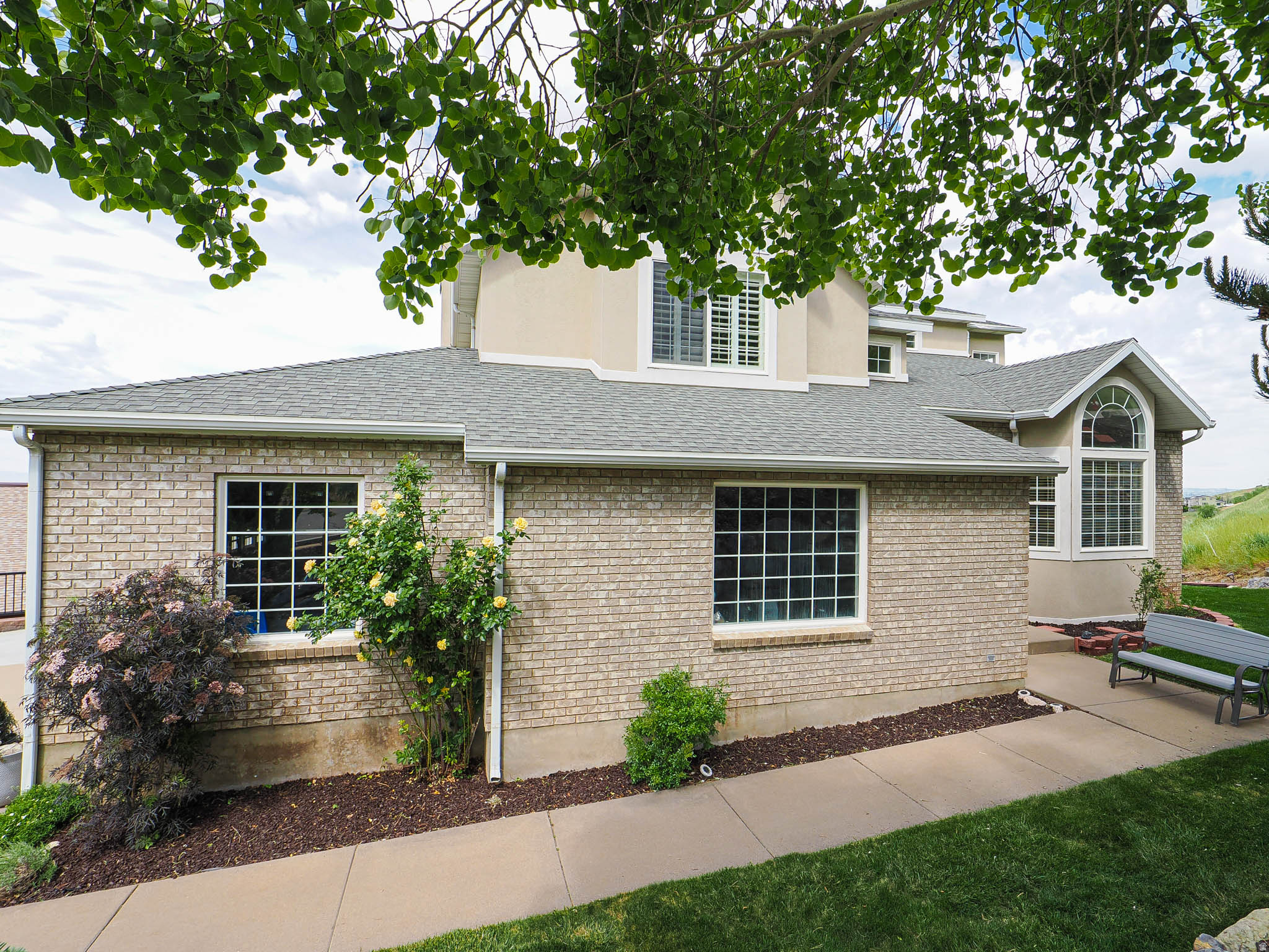 ROLLING HILLS ESTATES SUB - Residential