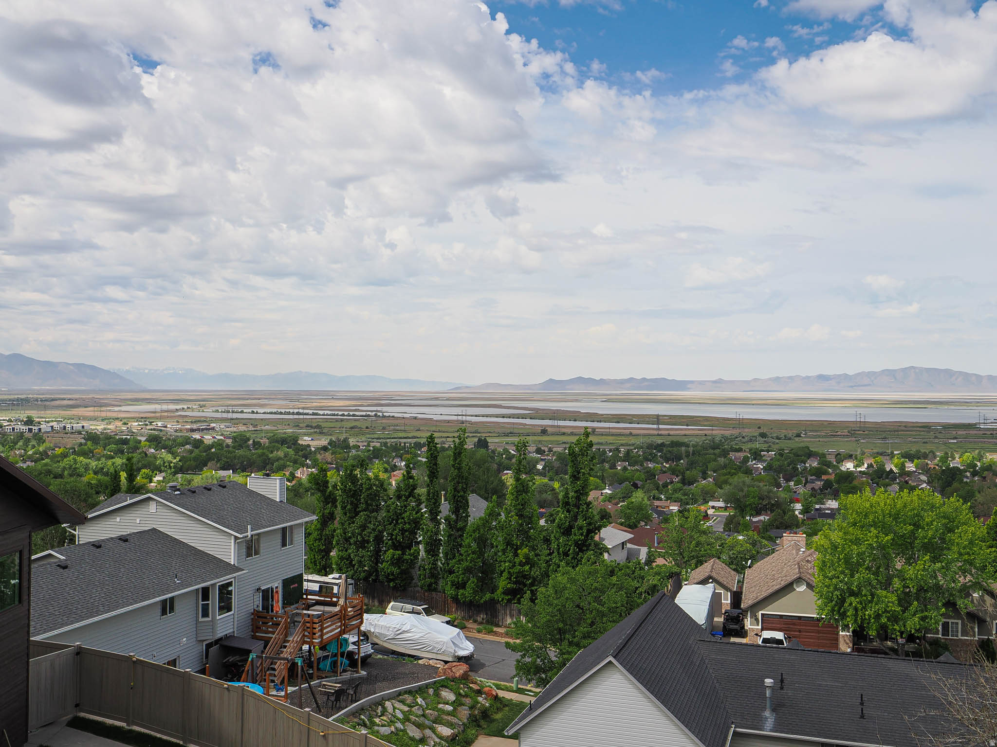 ROLLING HILLS ESTATES SUB - Residential
