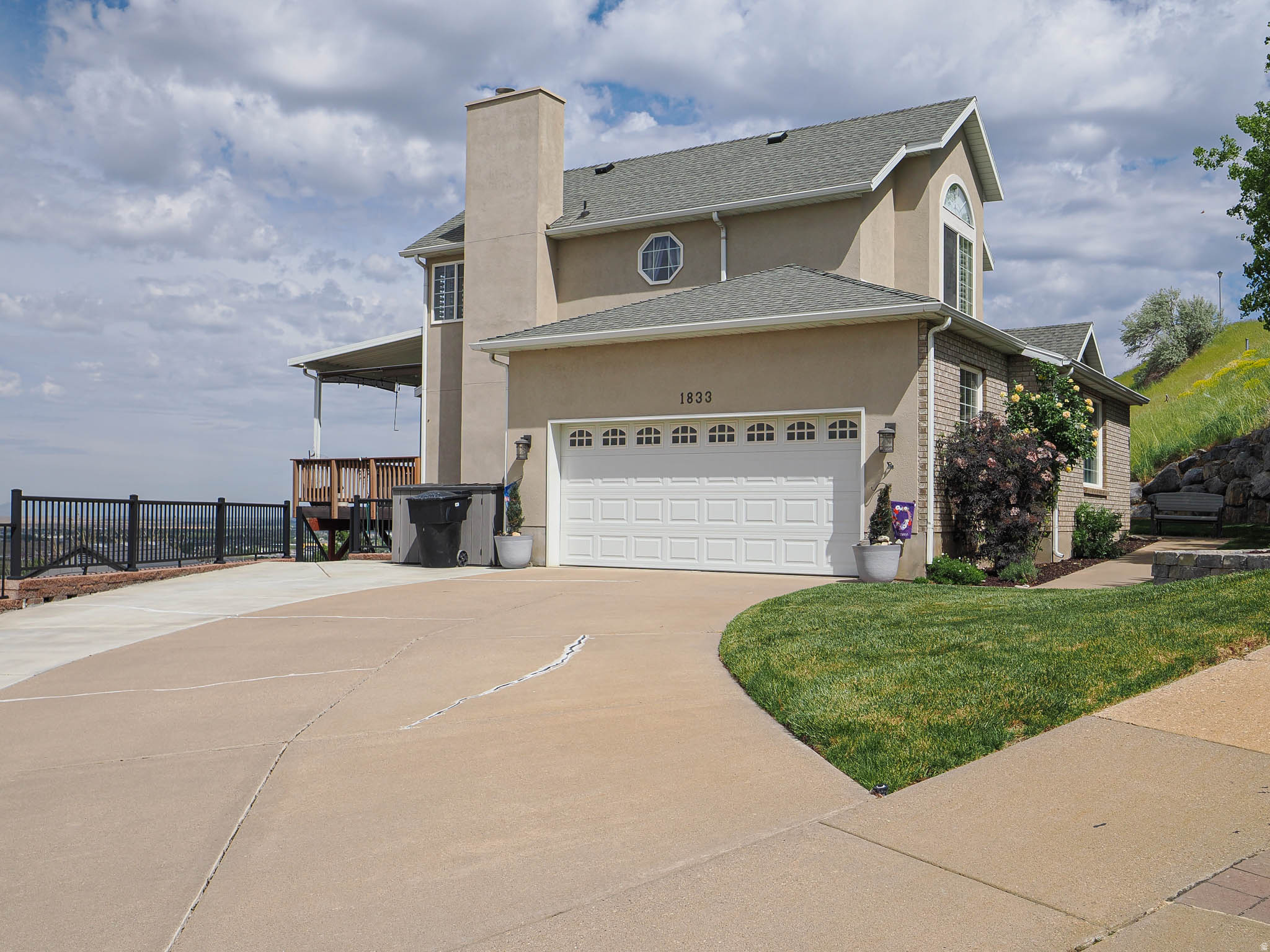 ROLLING HILLS ESTATES SUB - Residential