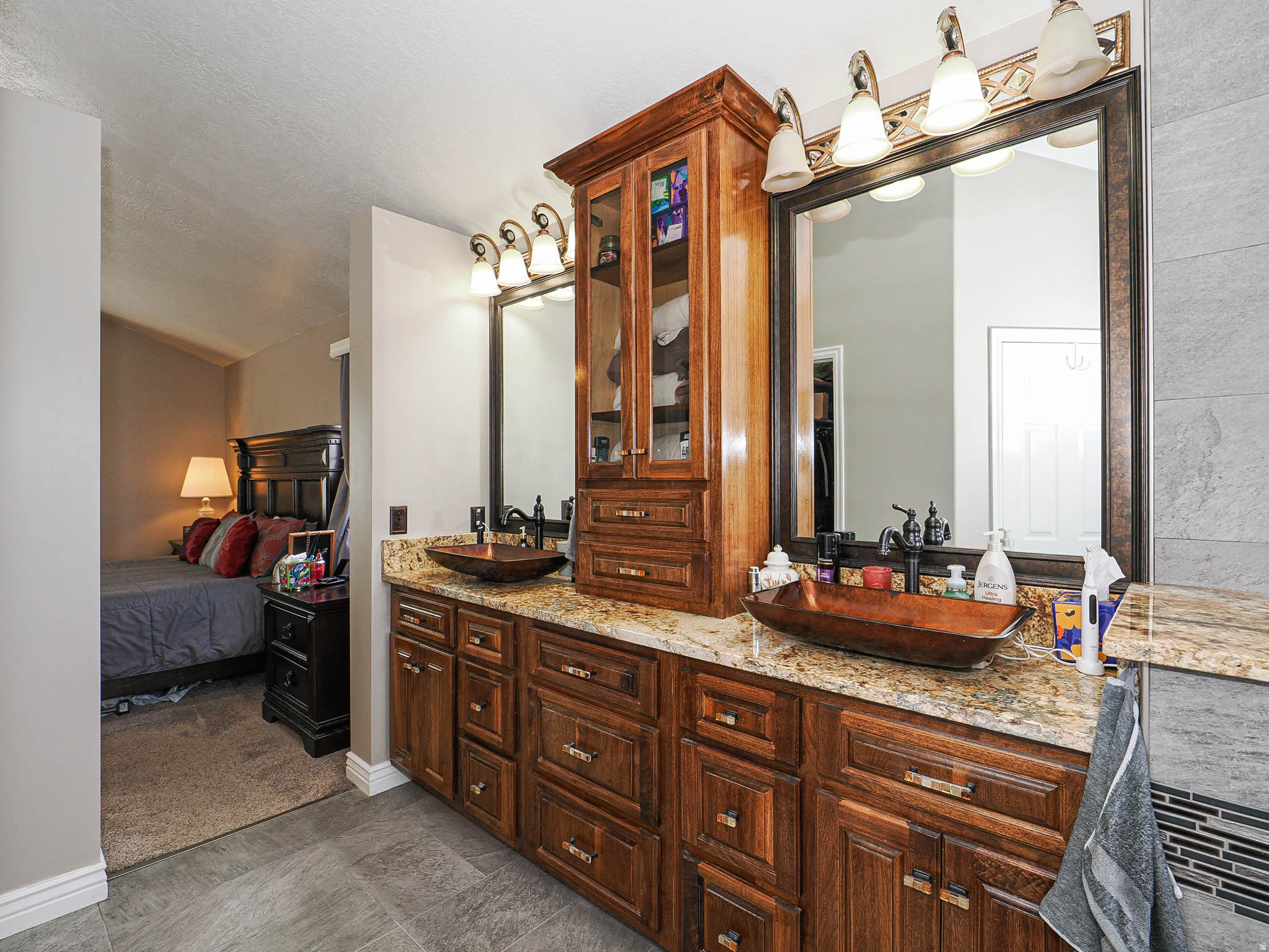 ROLLING HILLS ESTATES SUB - Residential