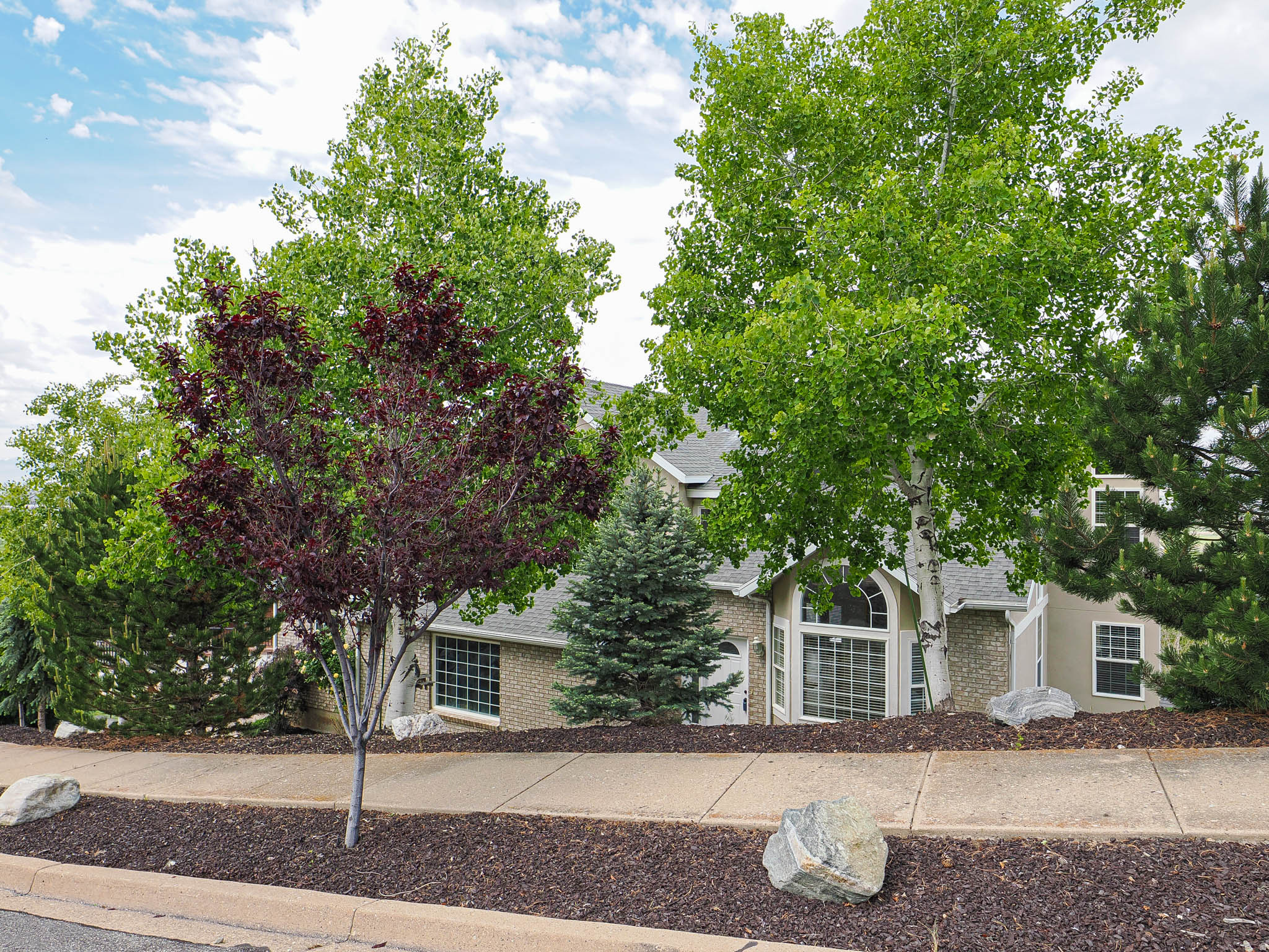 ROLLING HILLS ESTATES SUB - Residential