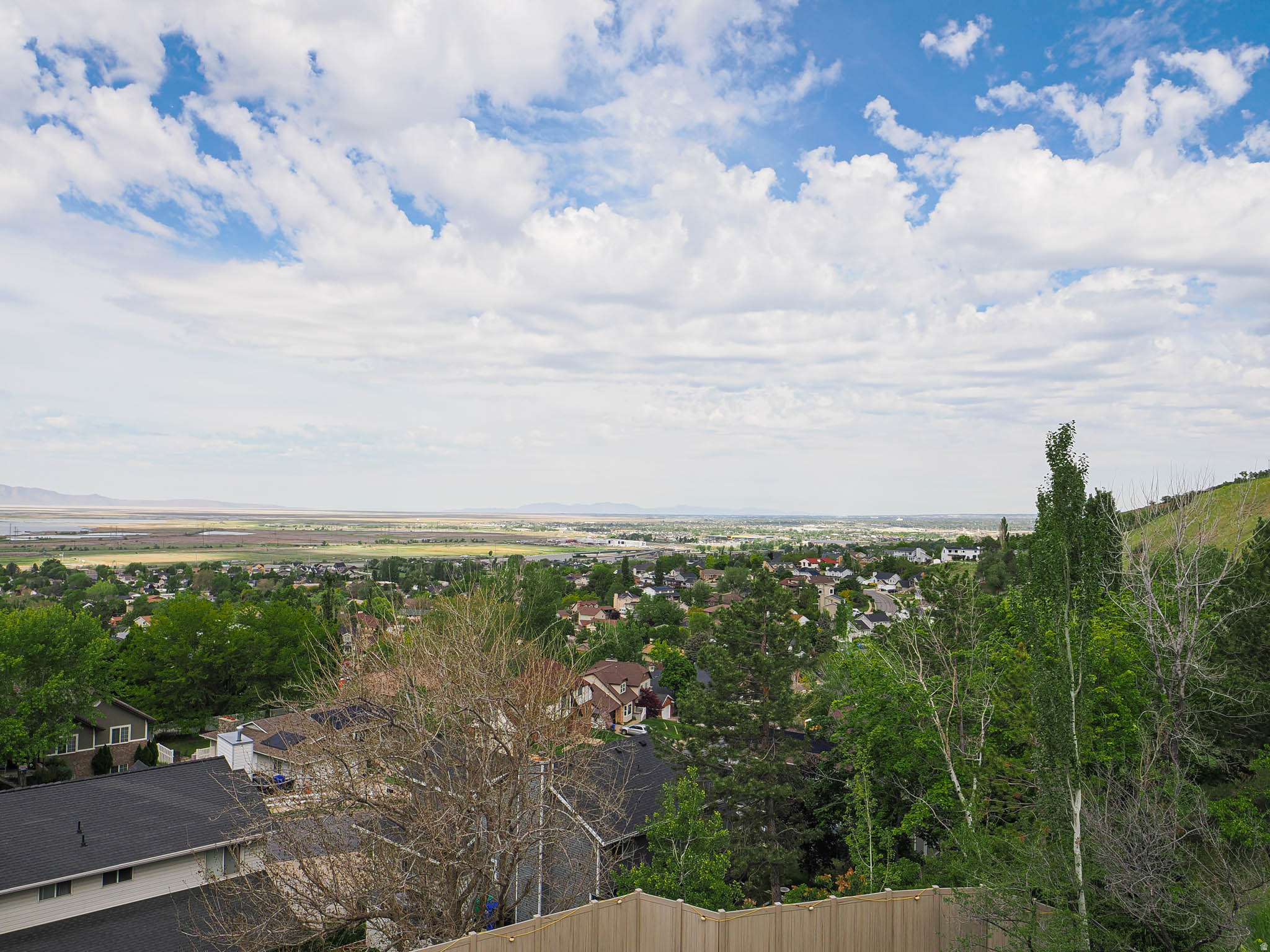 ROLLING HILLS ESTATES SUB - Residential