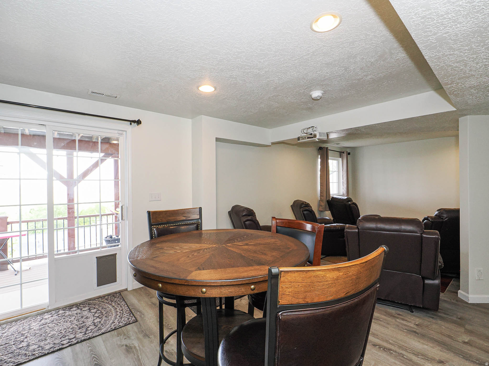 ROLLING HILLS ESTATES SUB - Residential