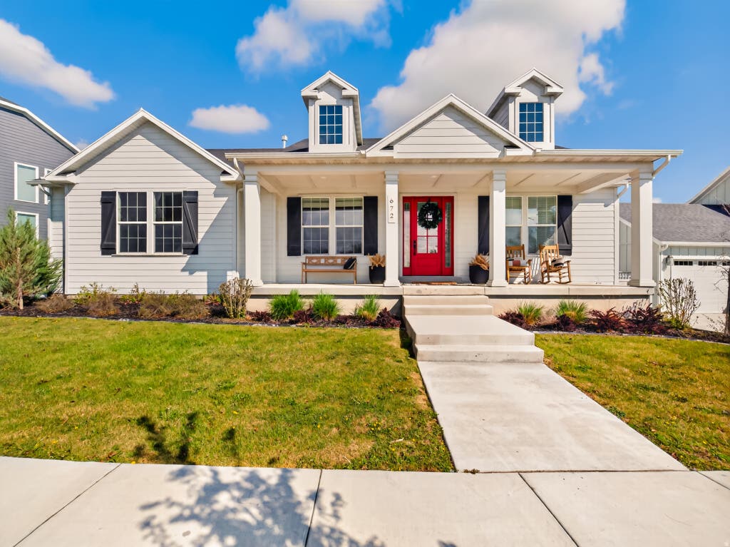 Photo of 672 W HERALD DR, Saratoga Springs, UT 84045 (MLS # 2167511)