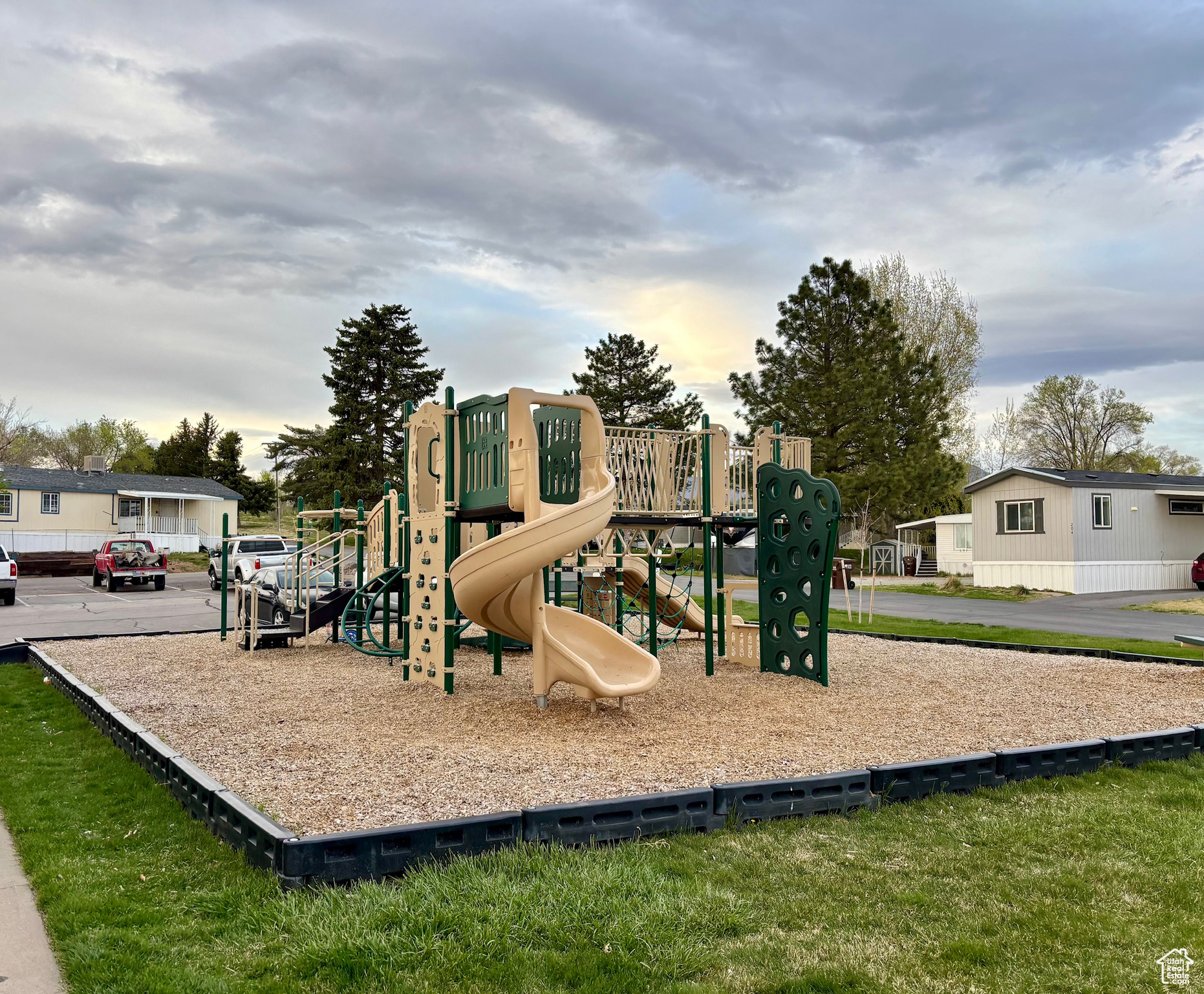 ROLLING HILLS ESTATES - Residential