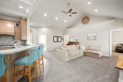 Tiny photo for 175 W 1000 N, Mapleton, UT 84664 (MLS # 2174832)