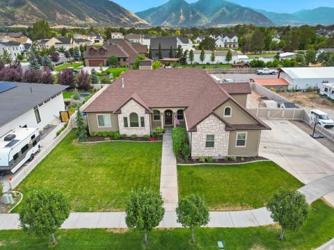 Tiny photo for 175 W 1000 N, Mapleton, UT 84664 (MLS # 2174832)