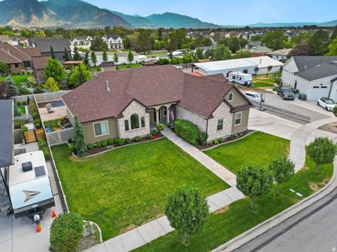 Tiny photo for 175 W 1000 N, Mapleton, UT 84664 (MLS # 2174832)
