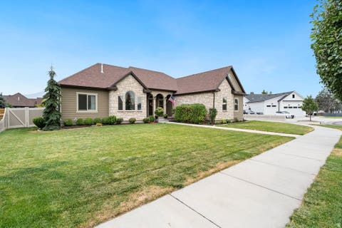 Tiny photo for 175 W 1000 N, Mapleton, UT 84664 (MLS # 2174832)