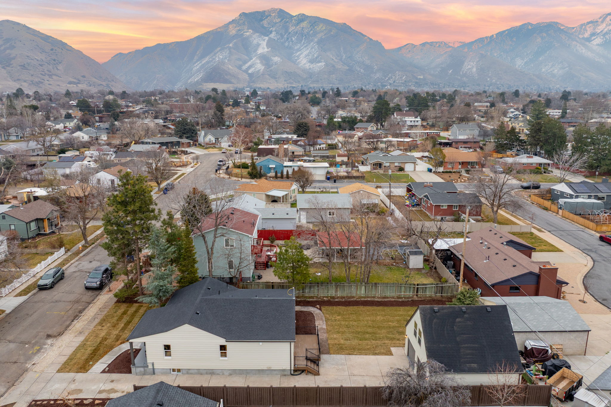 N MILLCREEK HEIGHTS - Residential