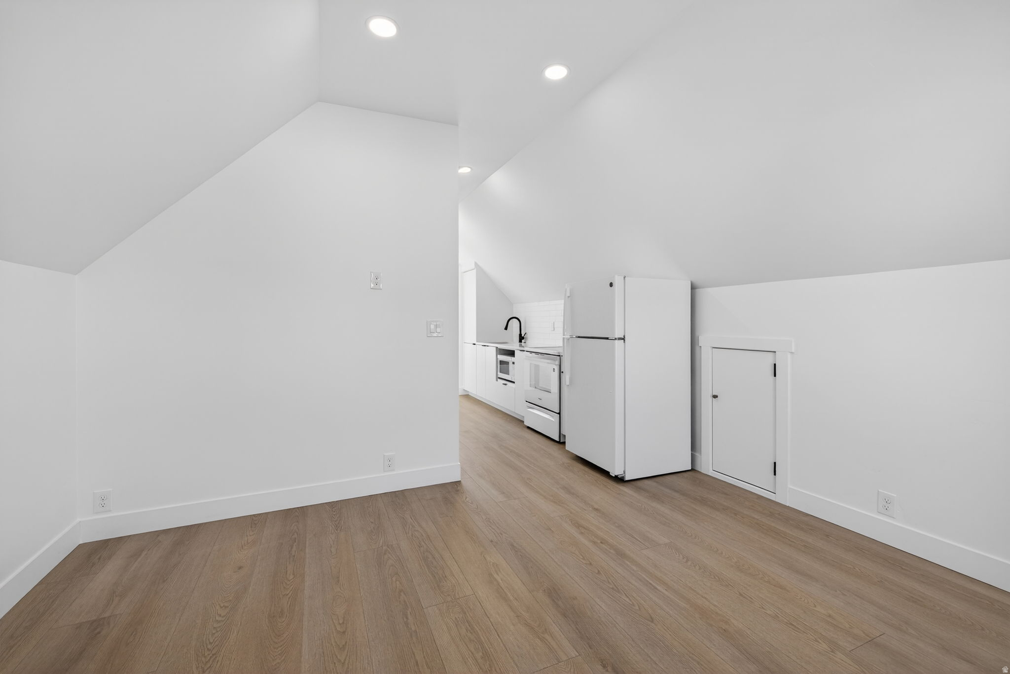 N MILLCREEK HEIGHTS - Residential