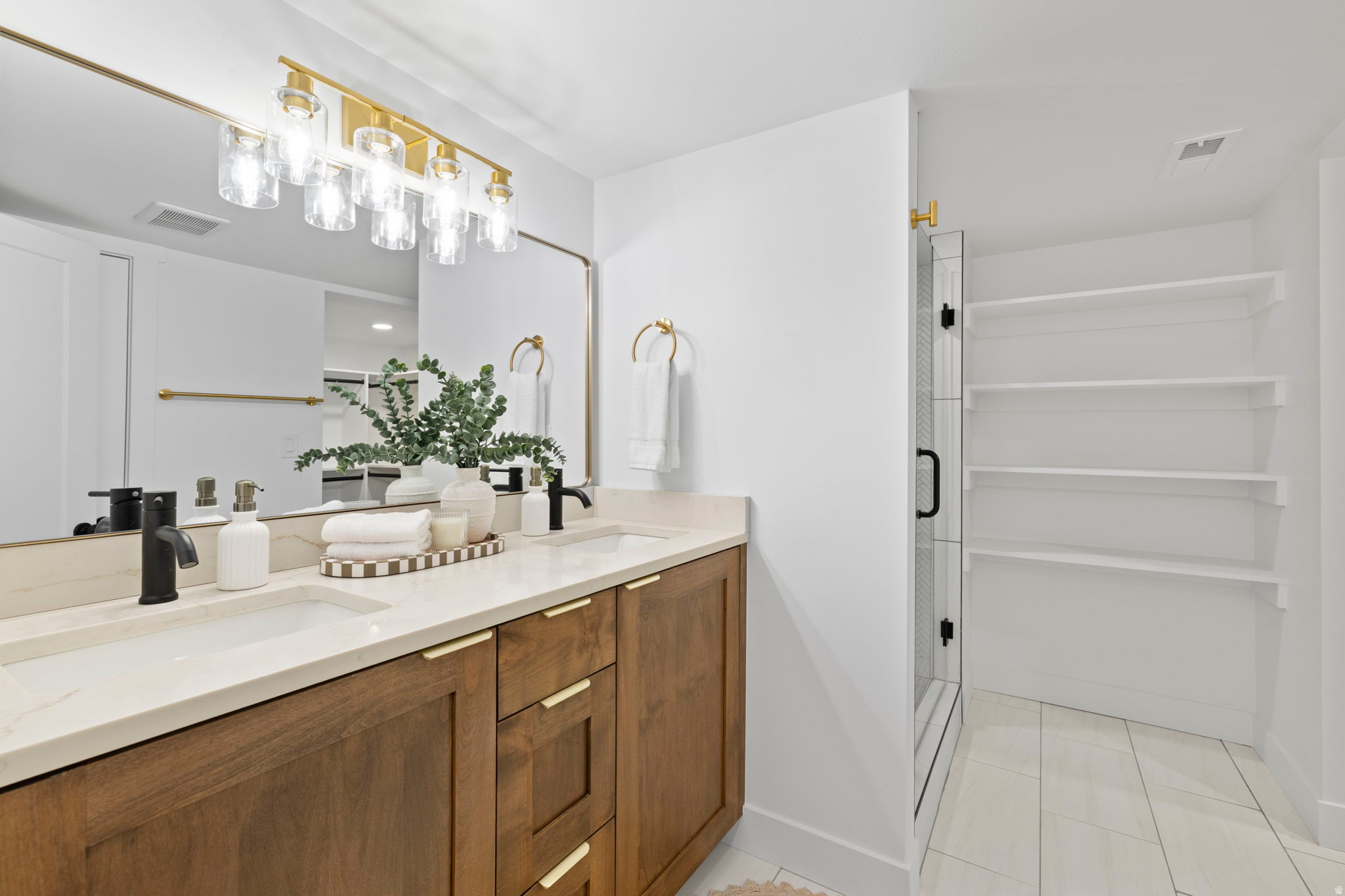 N MILLCREEK HEIGHTS - Residential