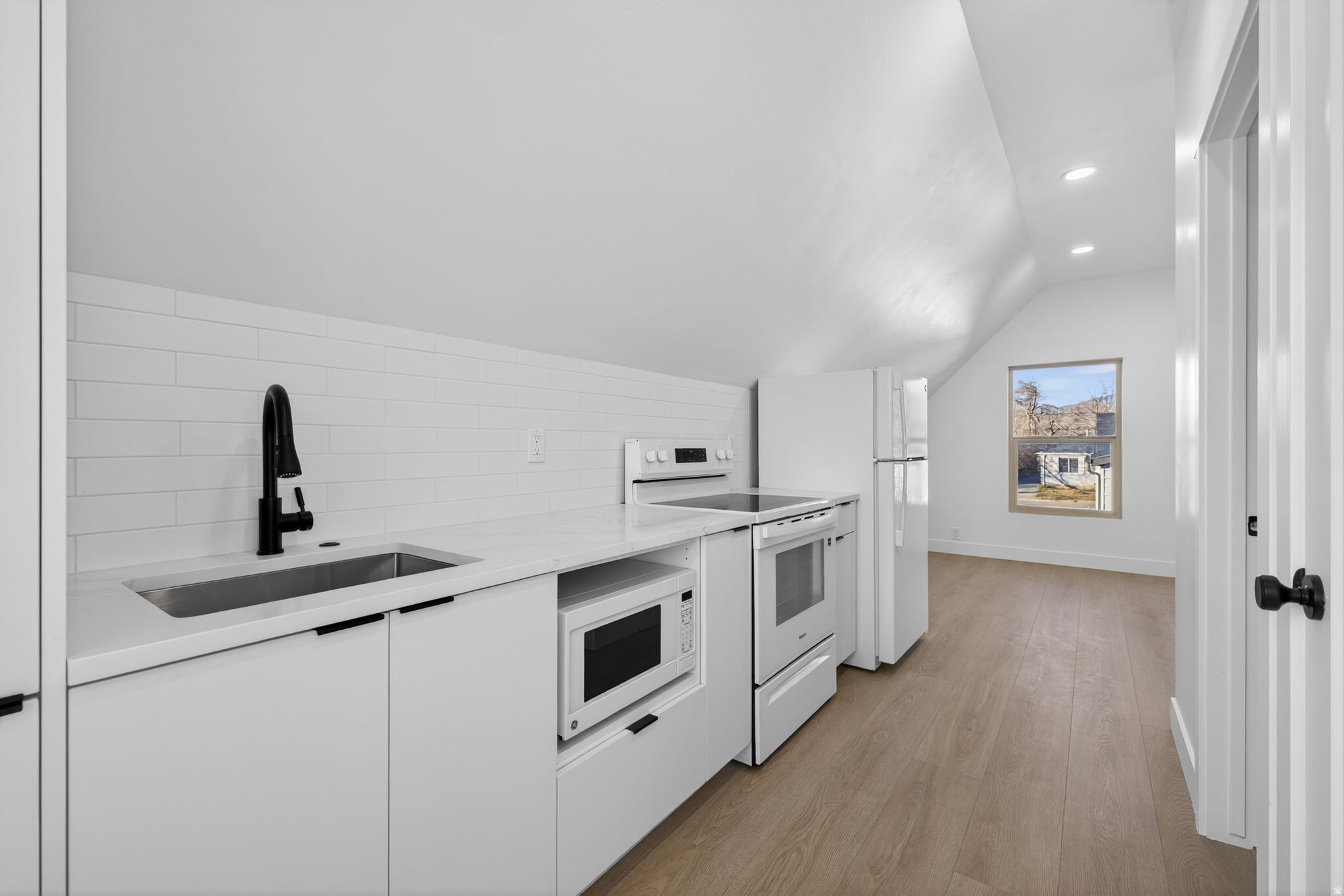 N MILLCREEK HEIGHTS - Residential