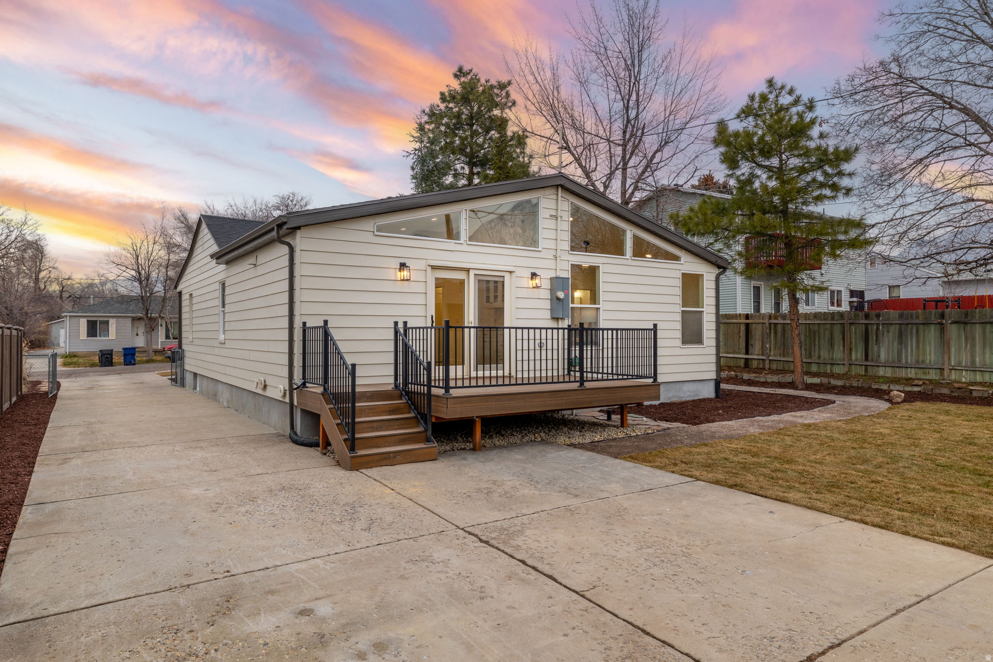 N MILLCREEK HEIGHTS - Residential