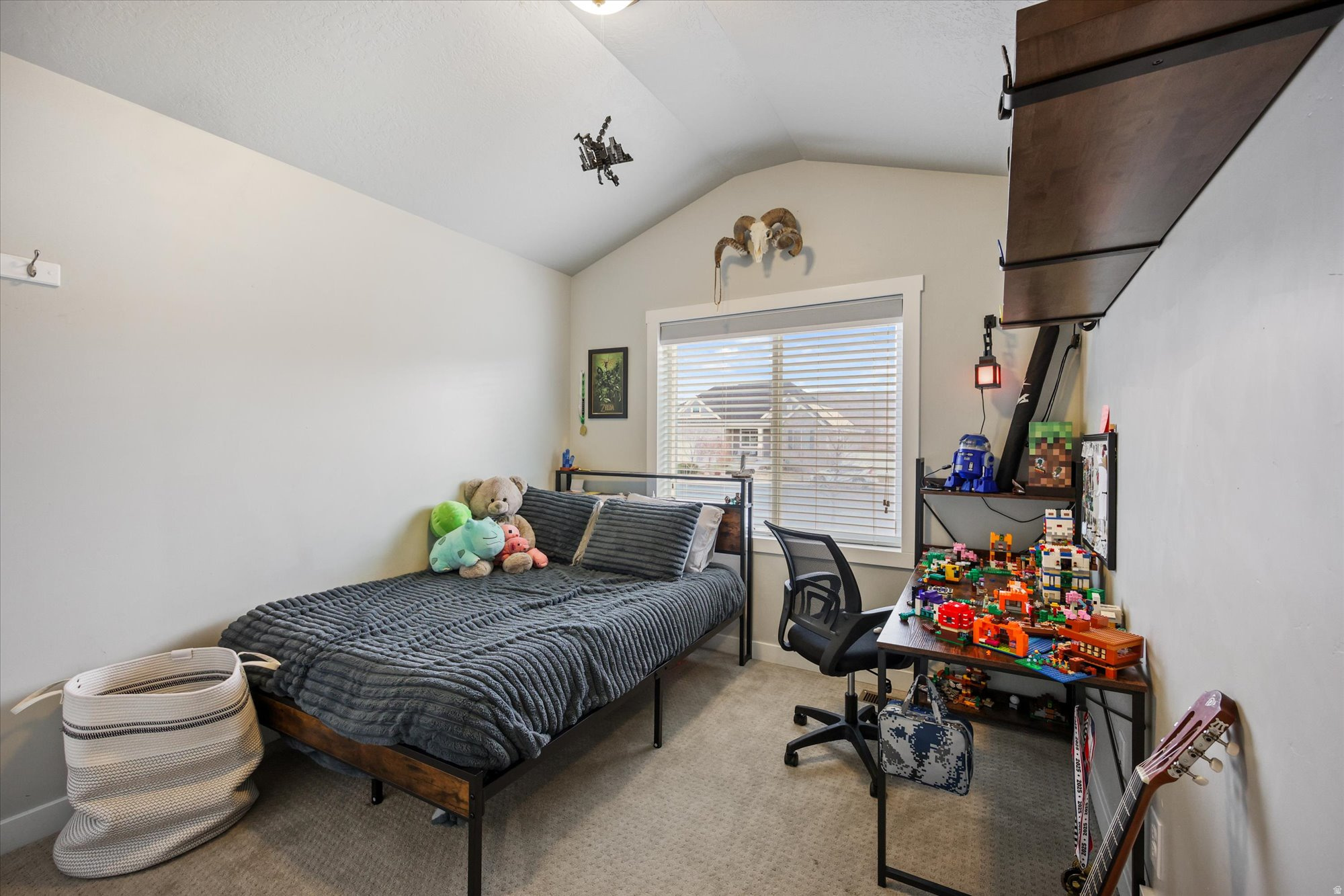 OVERLAND EST 106 - Residential