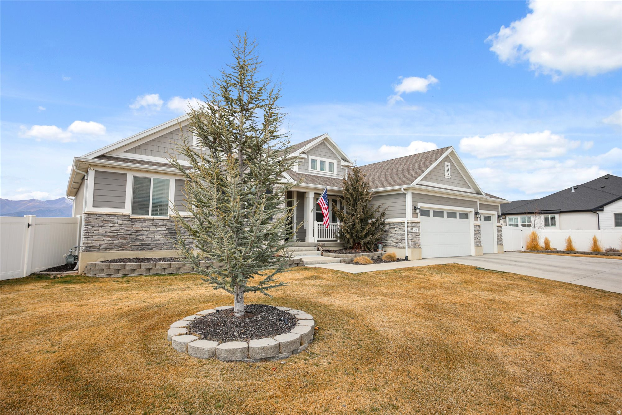 OVERLAND EST 106 - Residential