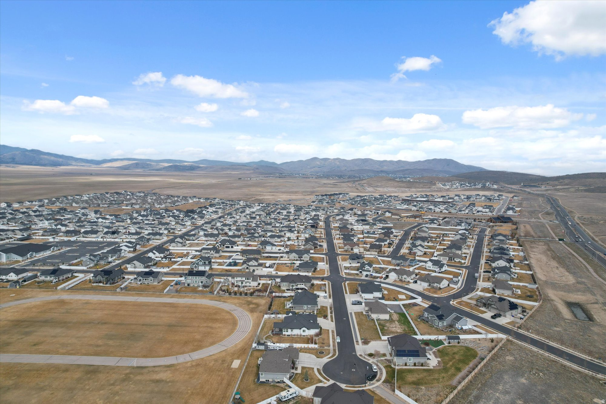 OVERLAND EST 106 - Residential