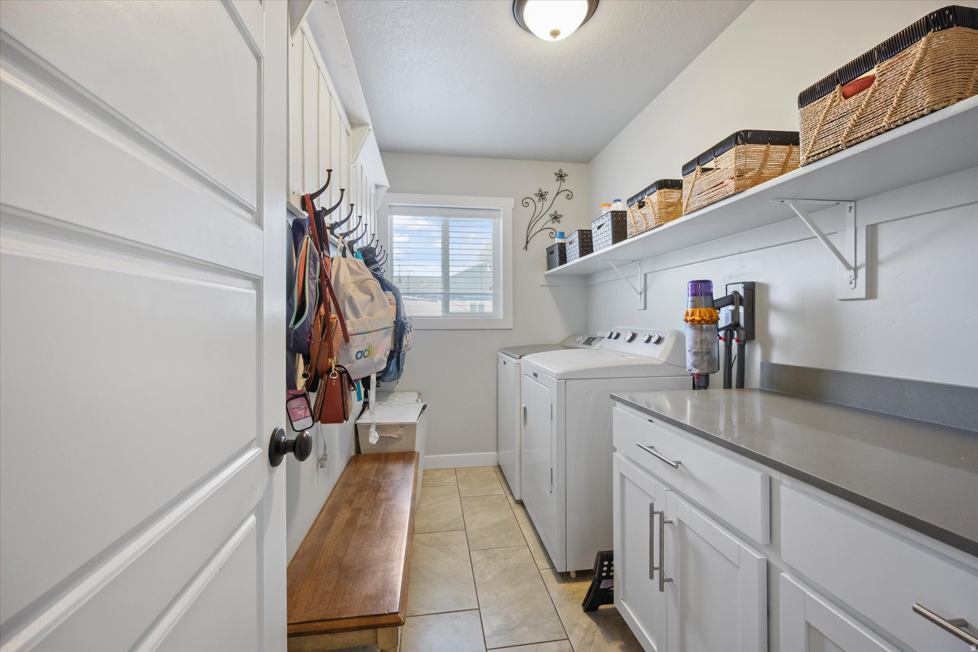 OVERLAND EST 106 - Residential