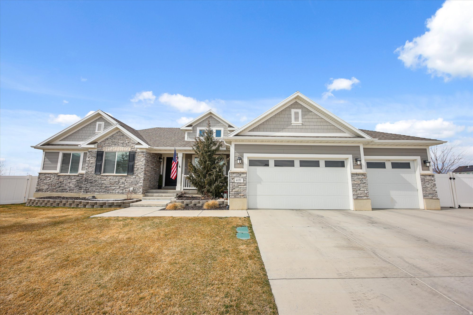 OVERLAND EST 106 - Residential