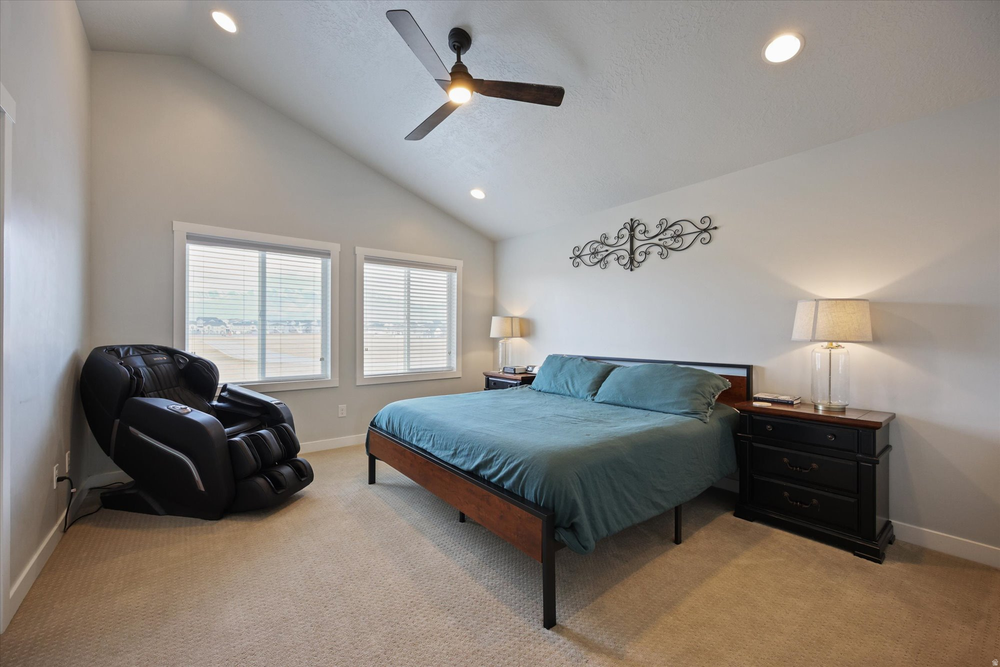 OVERLAND EST 106 - Residential