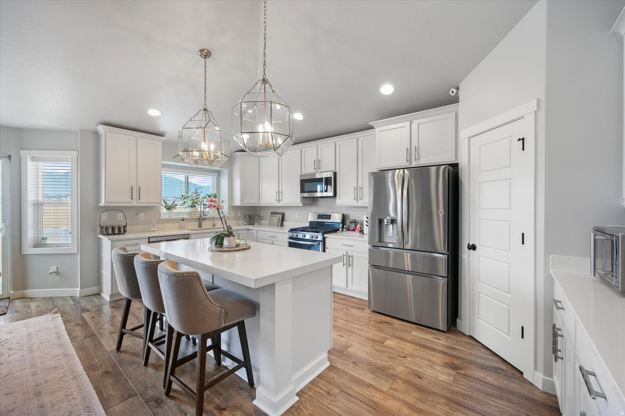 OVERLAND EST 106 - Residential