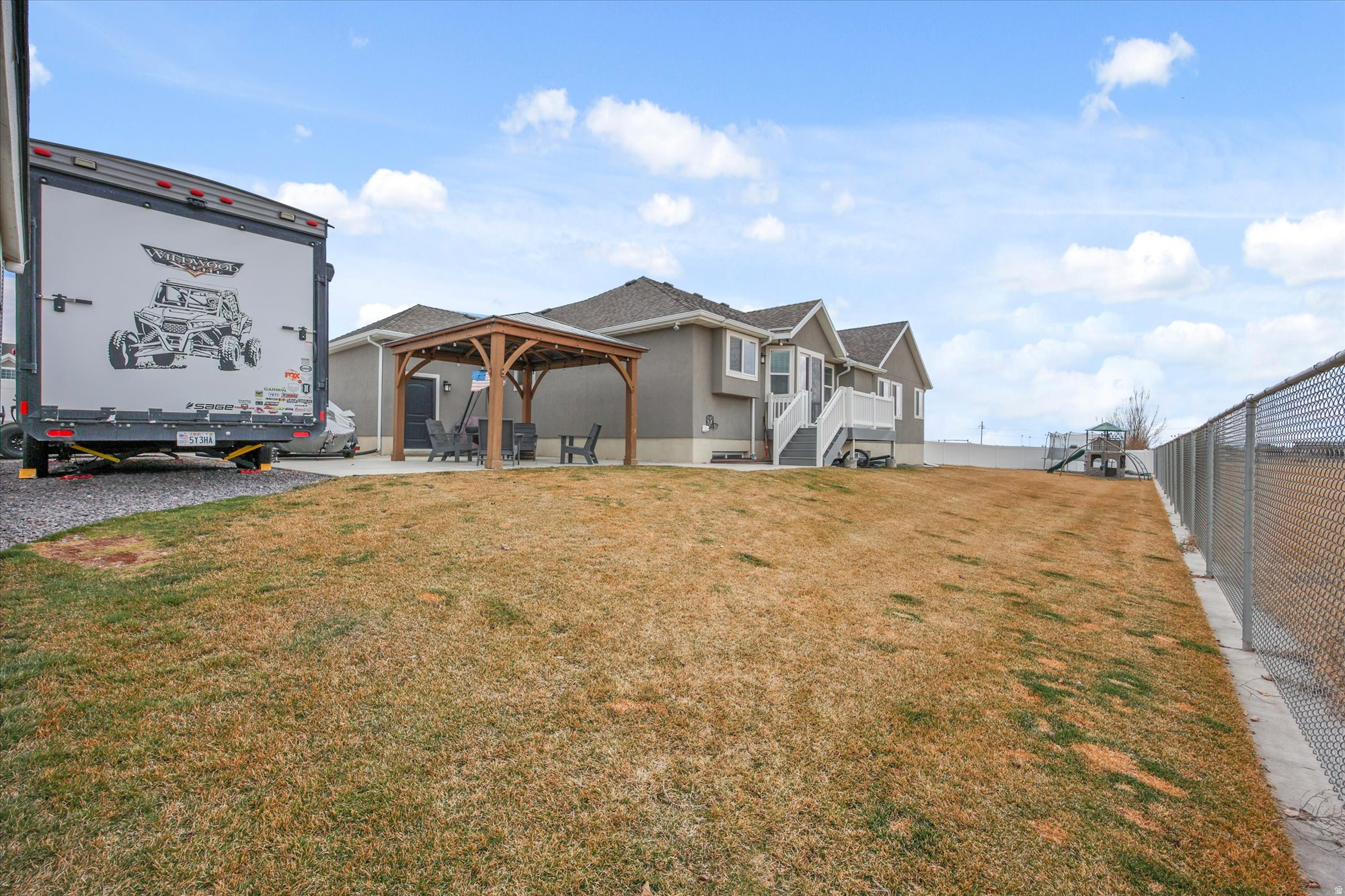 OVERLAND EST 106 - Residential