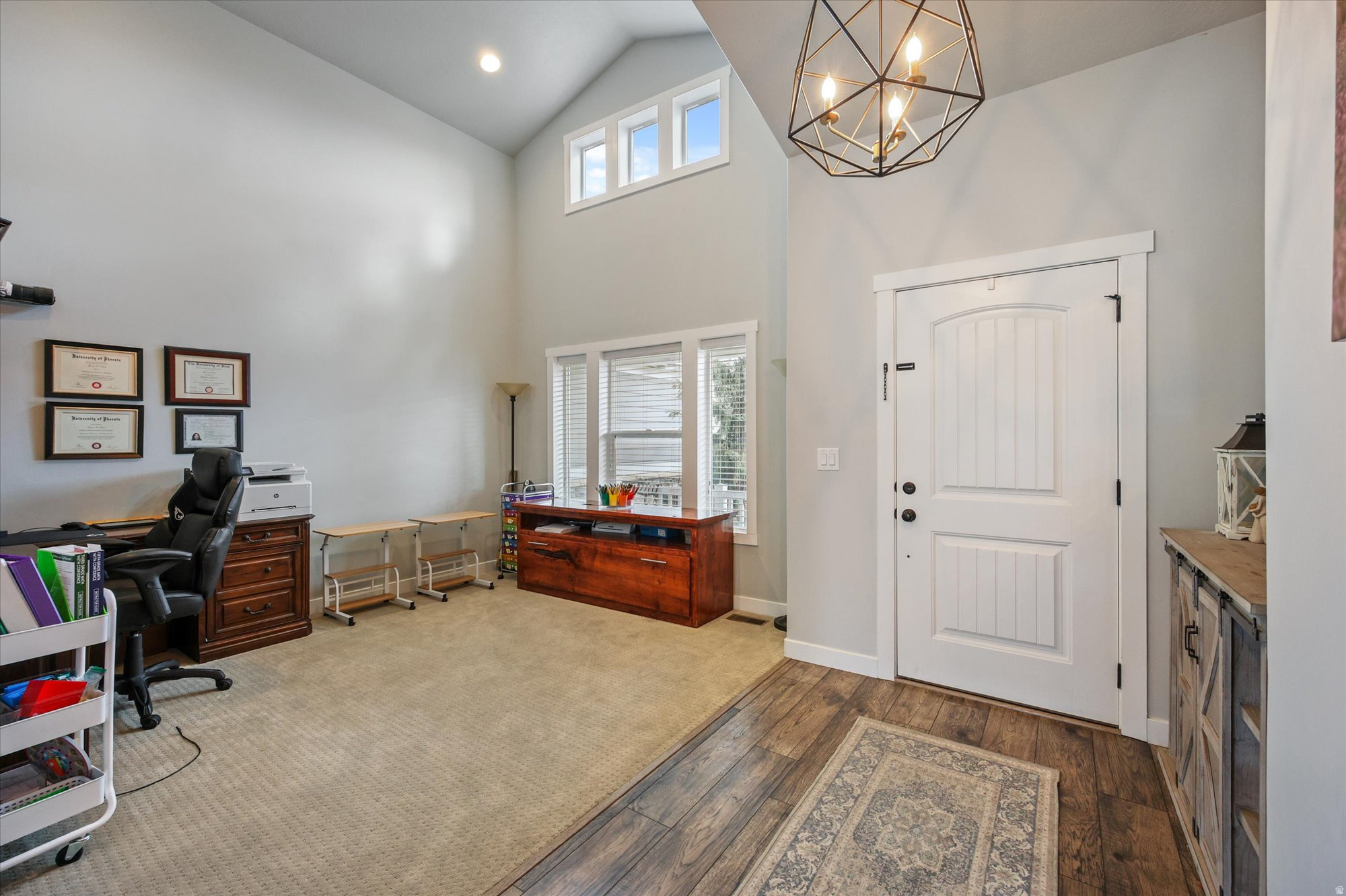 OVERLAND EST 106 - Residential