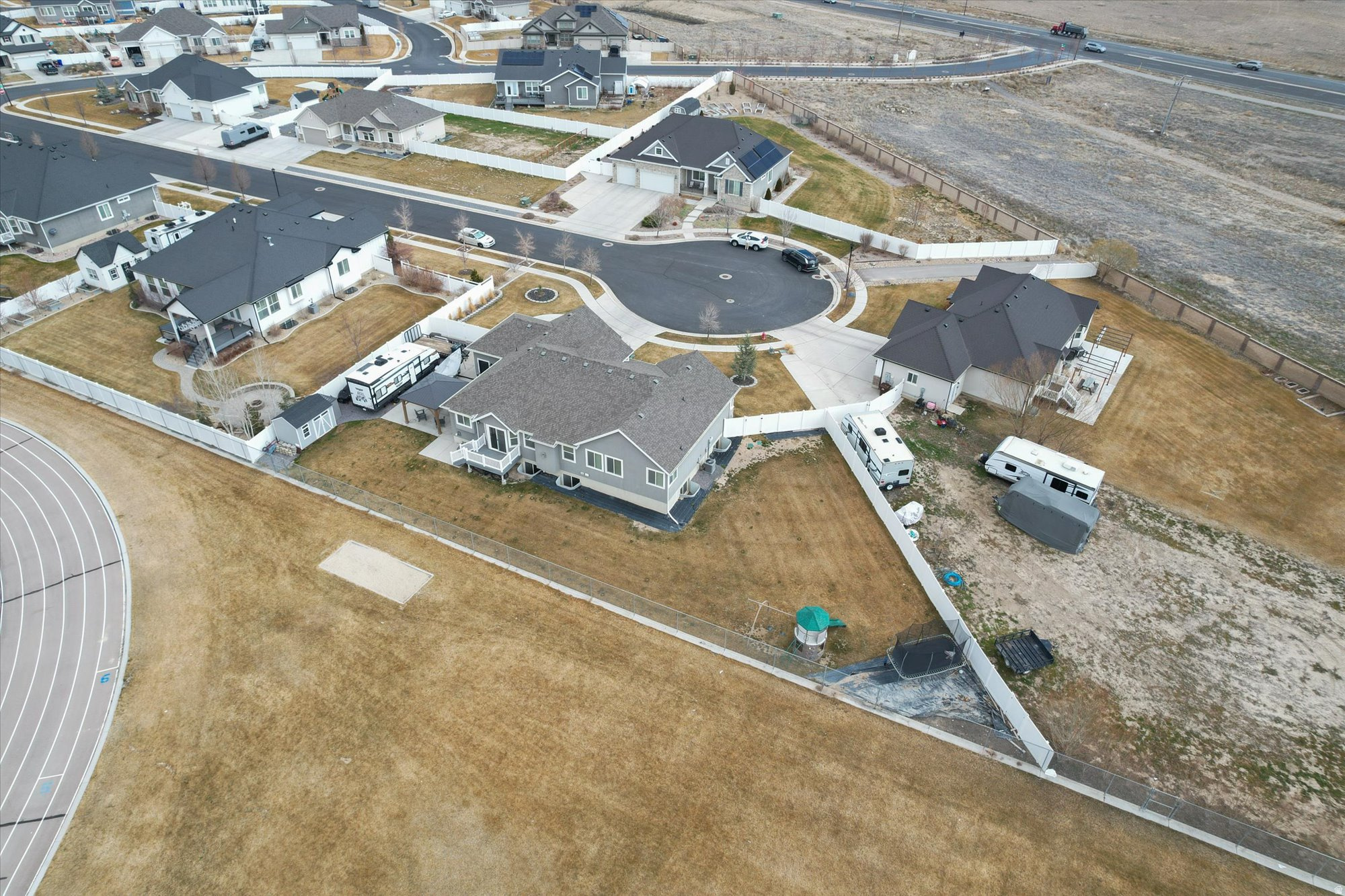 OVERLAND EST 106 - Residential