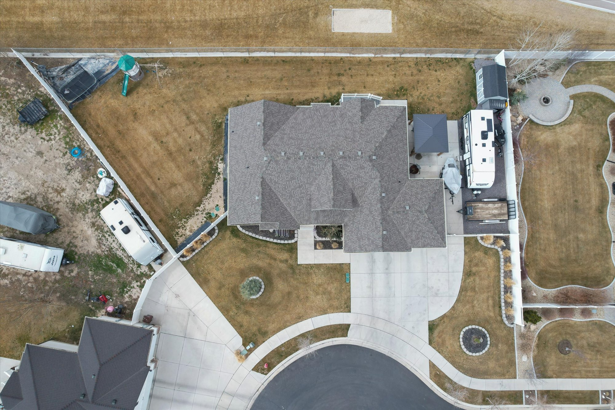 OVERLAND EST 106 - Residential