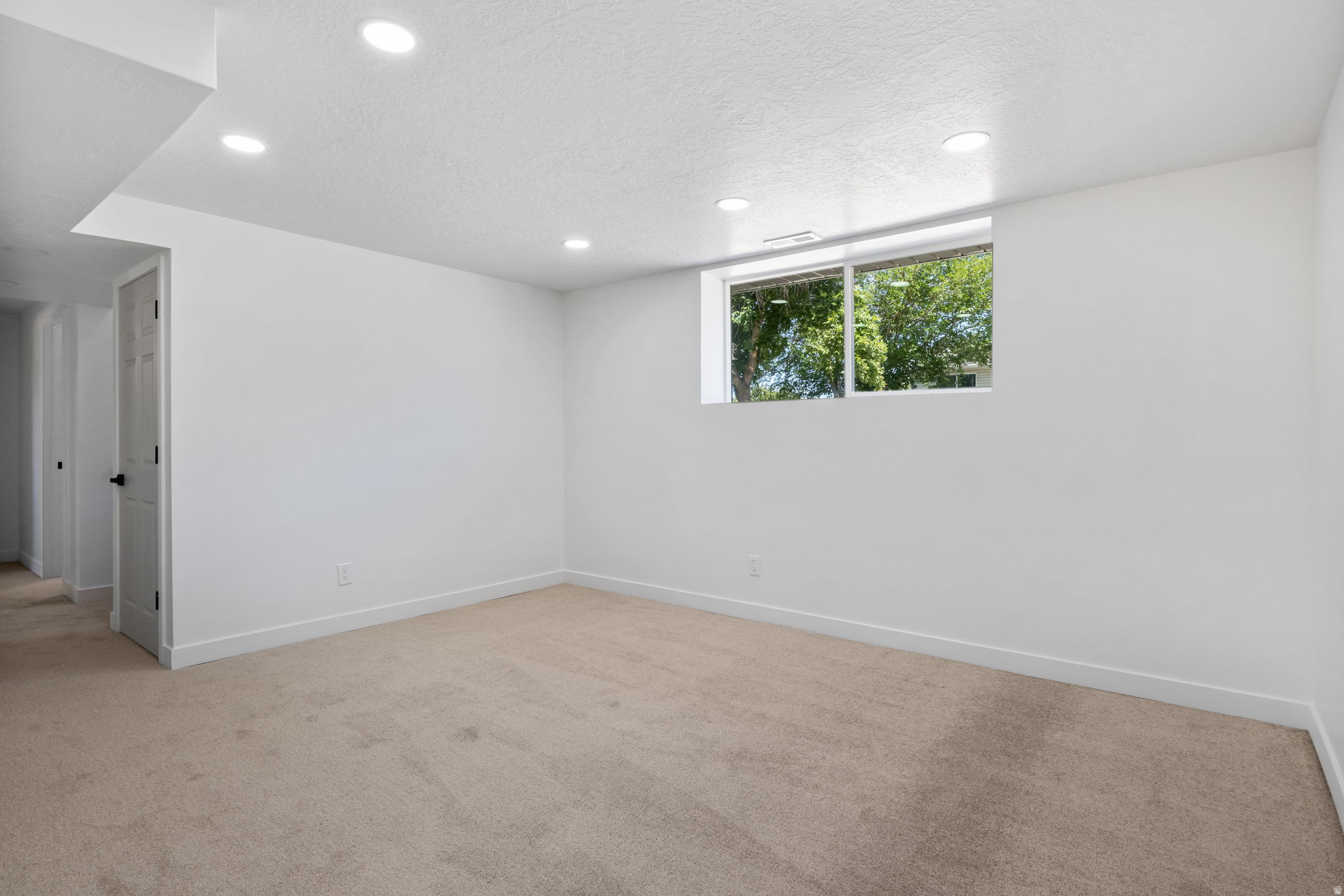 WESTVIEW #7 - Residential
