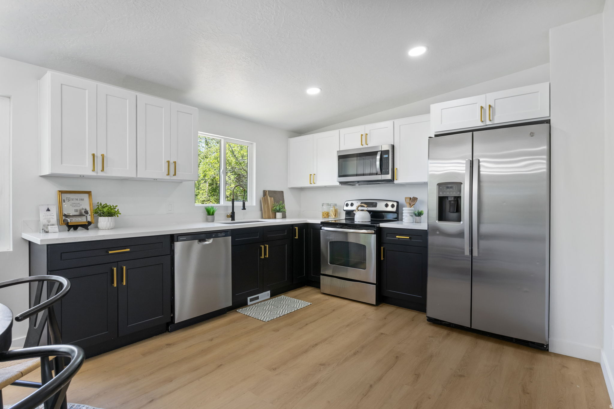 WESTVIEW #7 - Residential
