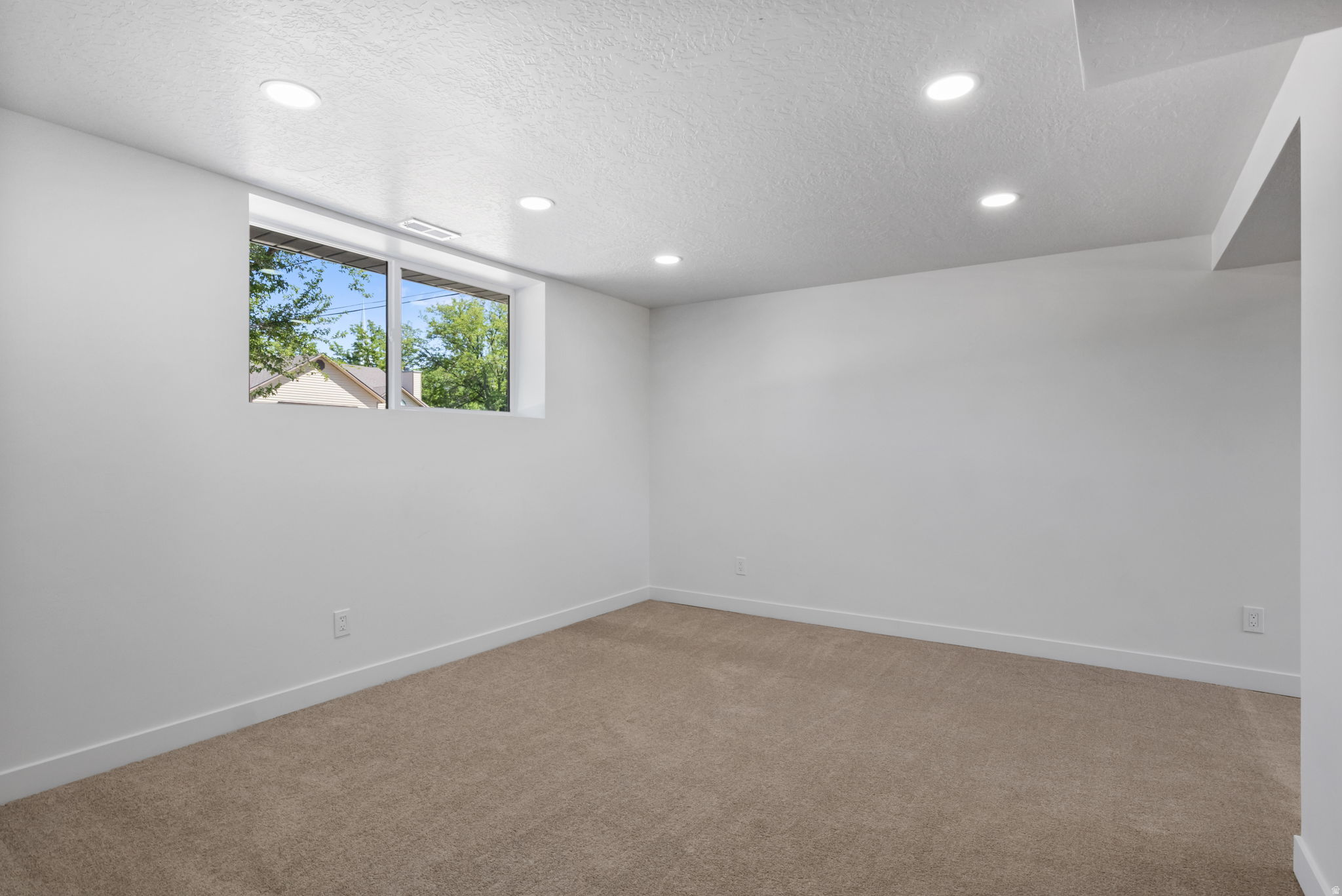 WESTVIEW #7 - Residential