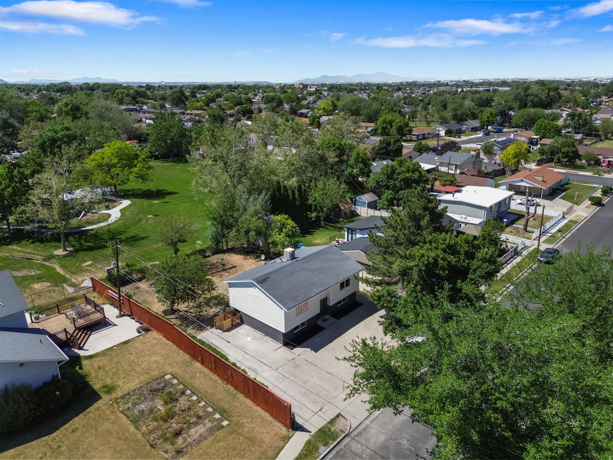 WESTVIEW #7 - Residential