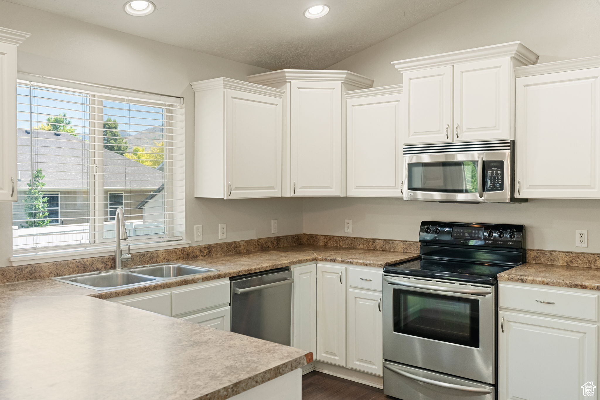 BROOKSIDE VILLAGE PH - Residential
