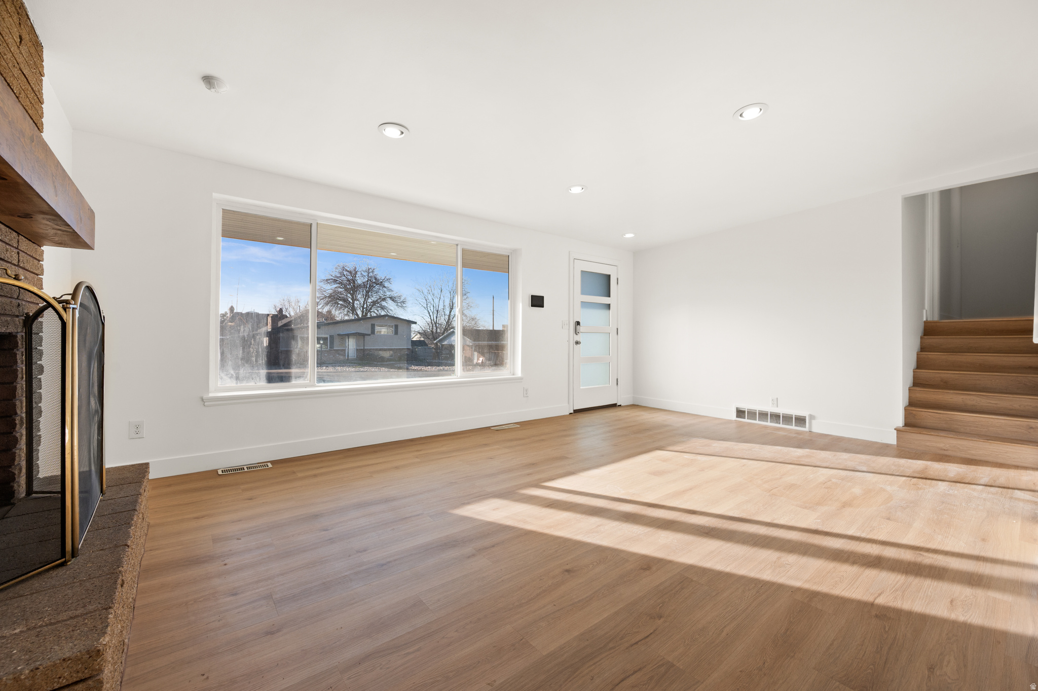 TOWNCREST TERRACE - Residential