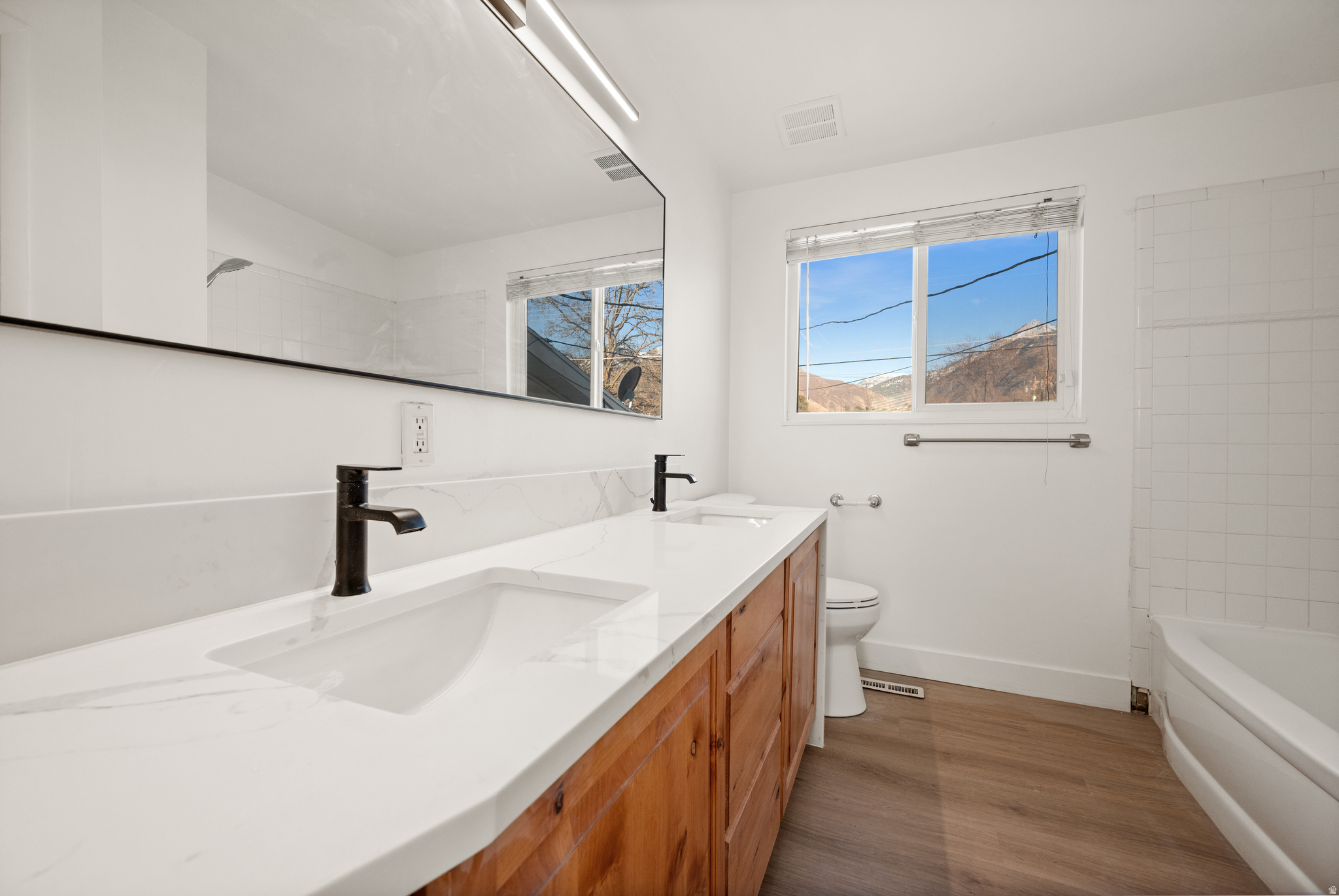 TOWNCREST TERRACE - Residential